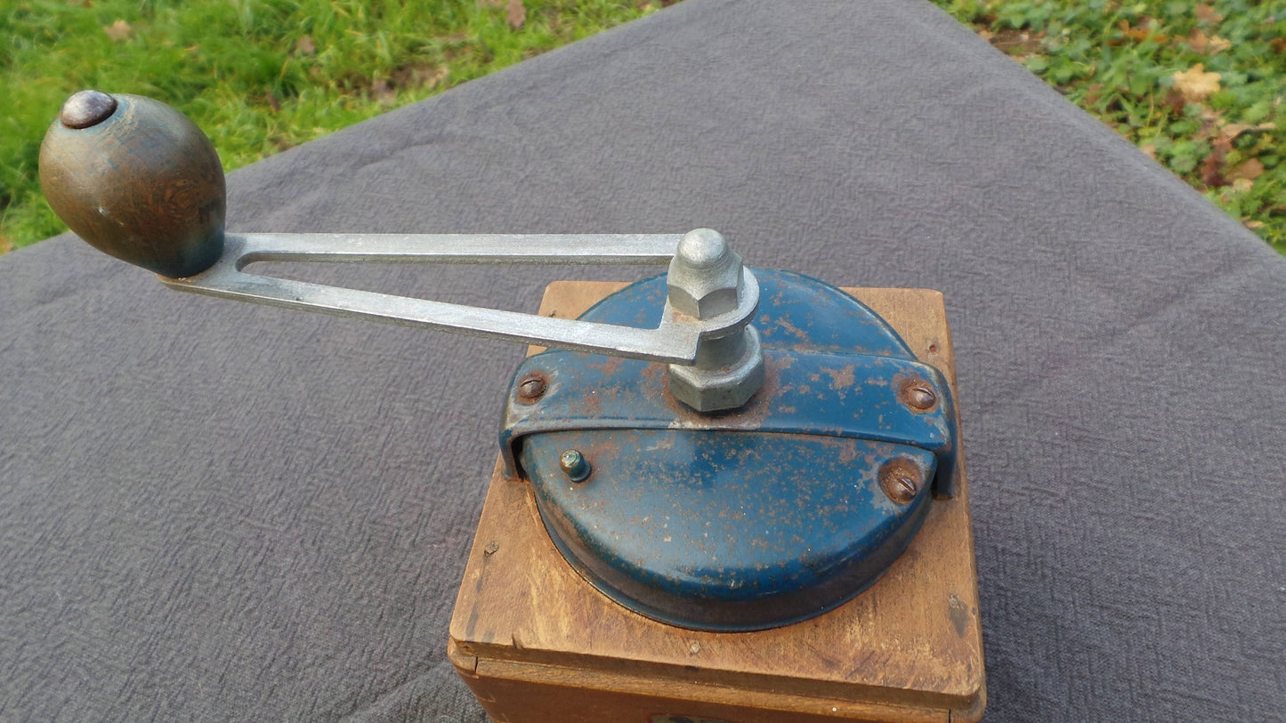 vintage Français Peugeot Bros Blue Coffee Grinder Metal Handle Attachments Coffee Mill Entièrement fonctionnel Moulin à Café Émail Coffee Bean Mill