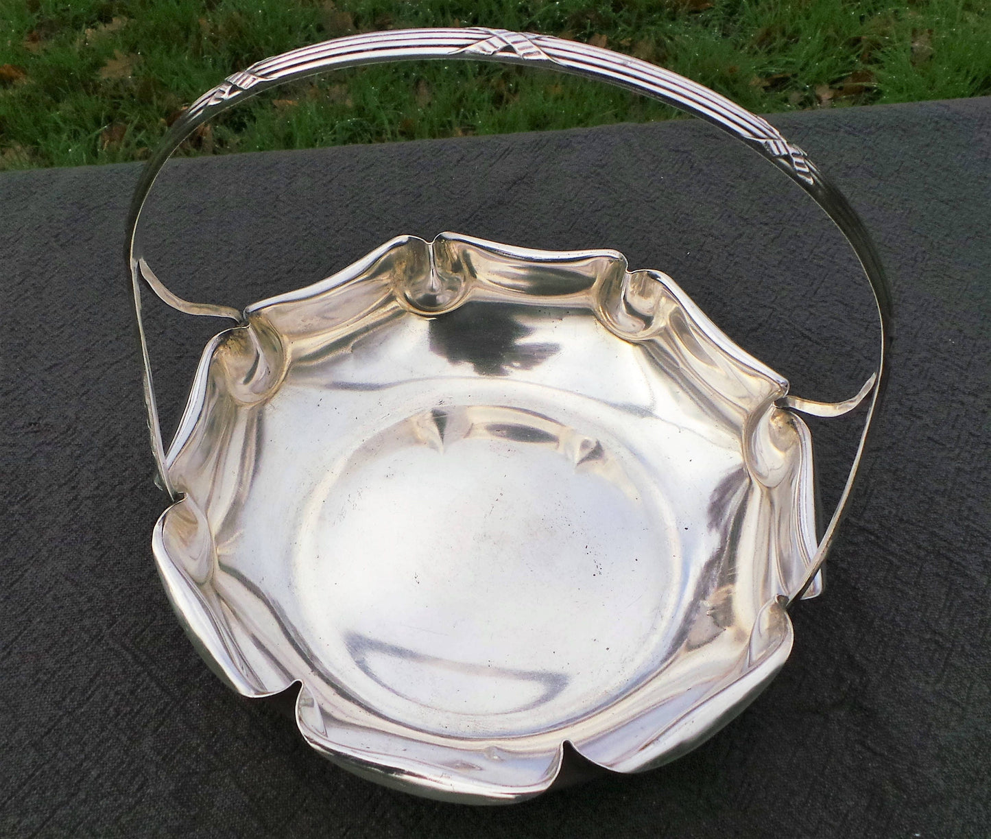 Vintage French Silver Plate Dish Fruit Bowl Bon Bon Beautiful Design Hooped Basket Super Table Centre Piece French Bowl Silver Plated Basket