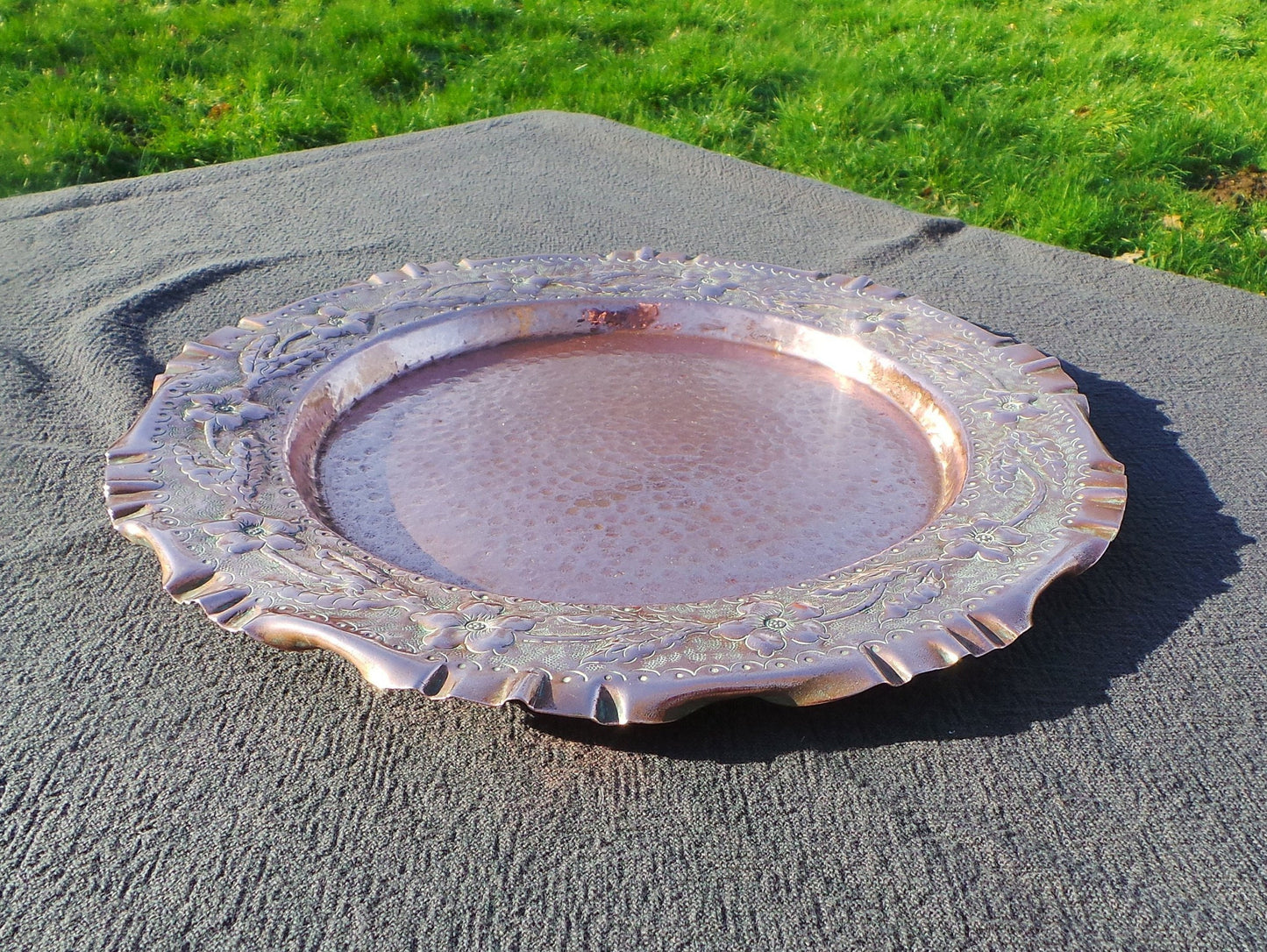 Copper Plate Tray French Fine Copper Art Nouveau Art Deco Decorated Jugendstil Copper Hand Made Decoration Quality Repousee
