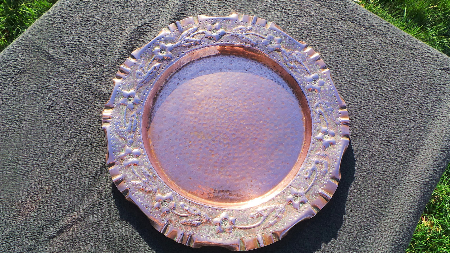 Copper Plate Tray French Fine Copper Art Nouveau Art Deco Decorated Jugendstil Copper Hand Made Decoration Quality Repousee