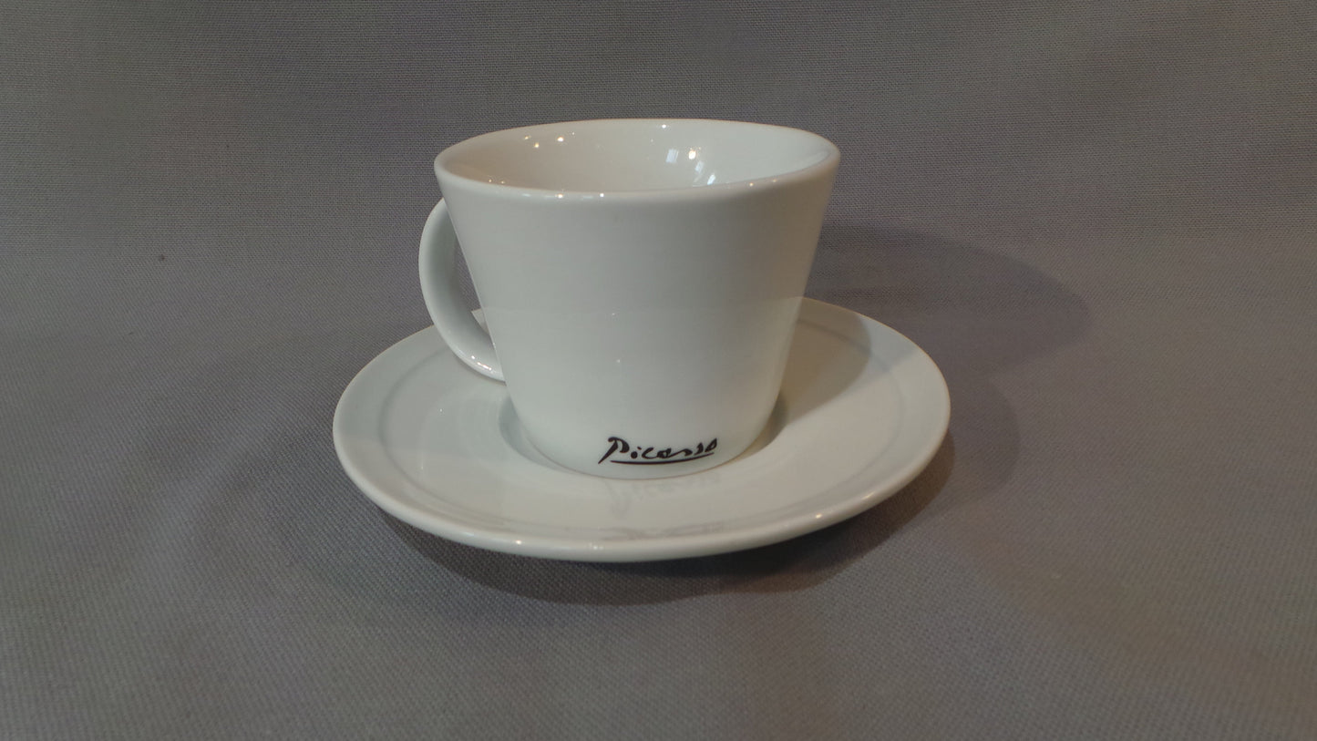Picasso Cup and Saucer Fully Signed Picasso Made Under License by MMI Tognana Priam, Pour Helene ou Hector 1961 ©Succession Picasso Paris