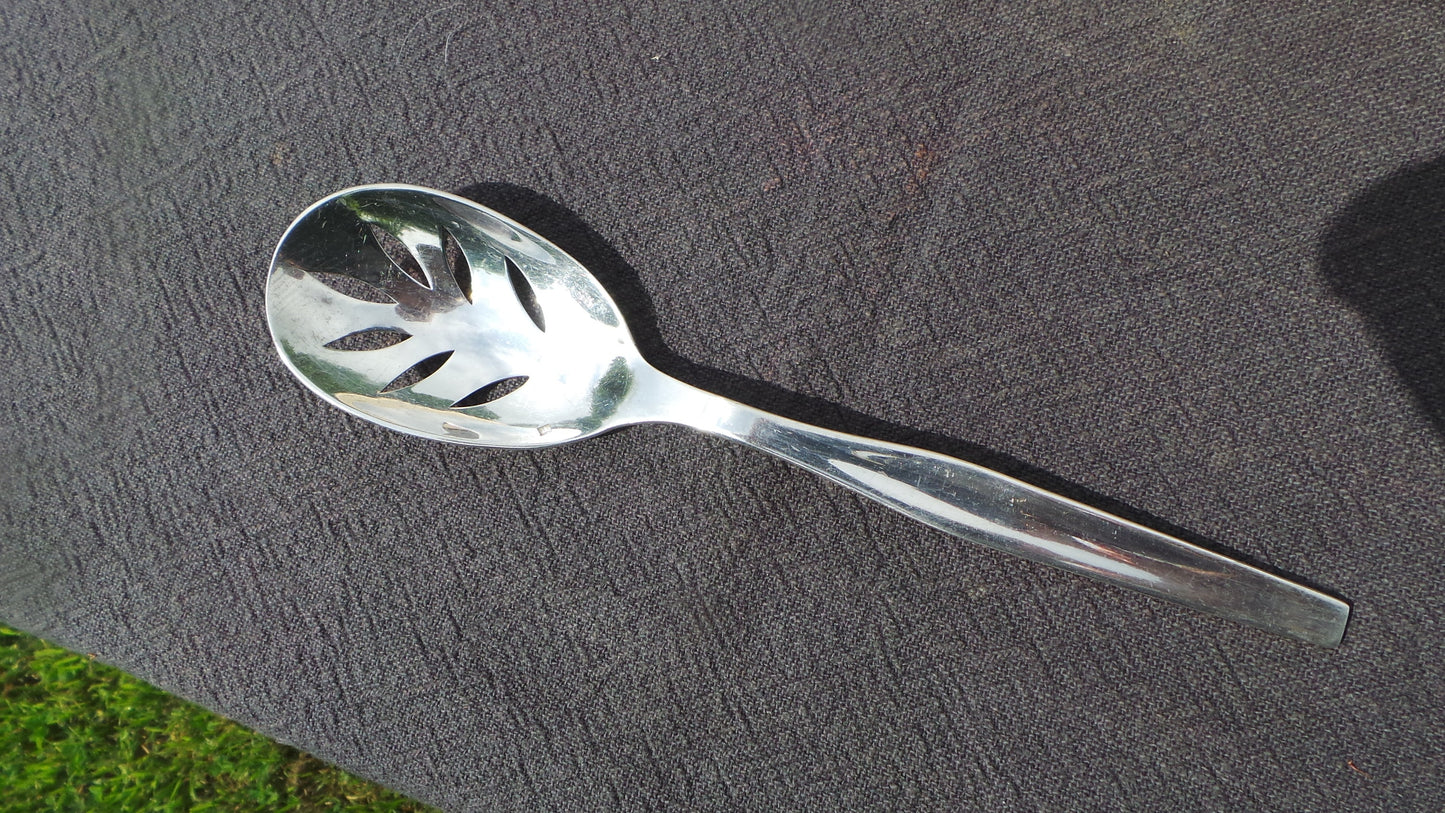 Ercuis Silver Plated 'Metaille Blanc' Boxed Teaspoon, Fork and Spoon Bonus Fruit Spoon Real Luxury Made by Ercuis of Paris