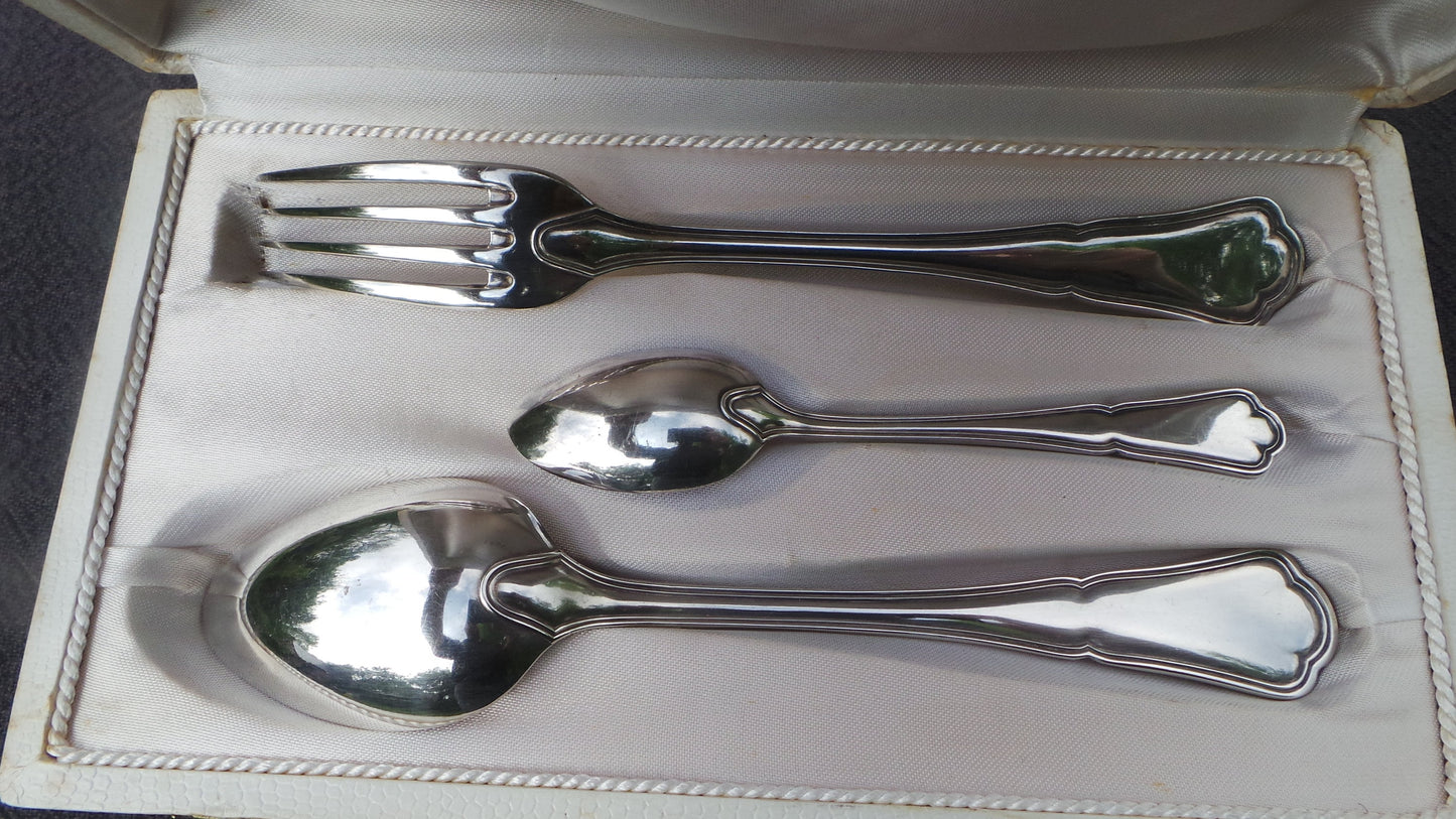 Ercuis Silver Plated 'Metaille Blanc' Boxed Teaspoon, Fork and Spoon Bonus Fruit Spoon Real Luxury Made by Ercuis of Paris