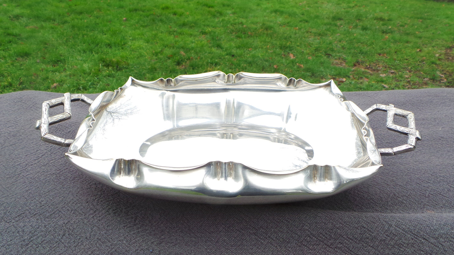 vintage Français Silver Plate Dish Fruit Bowl Quatre Pieds Beau Design Super Table Center Piece Français Bowl Silver Plaqué Bowl Estampillé RM 15