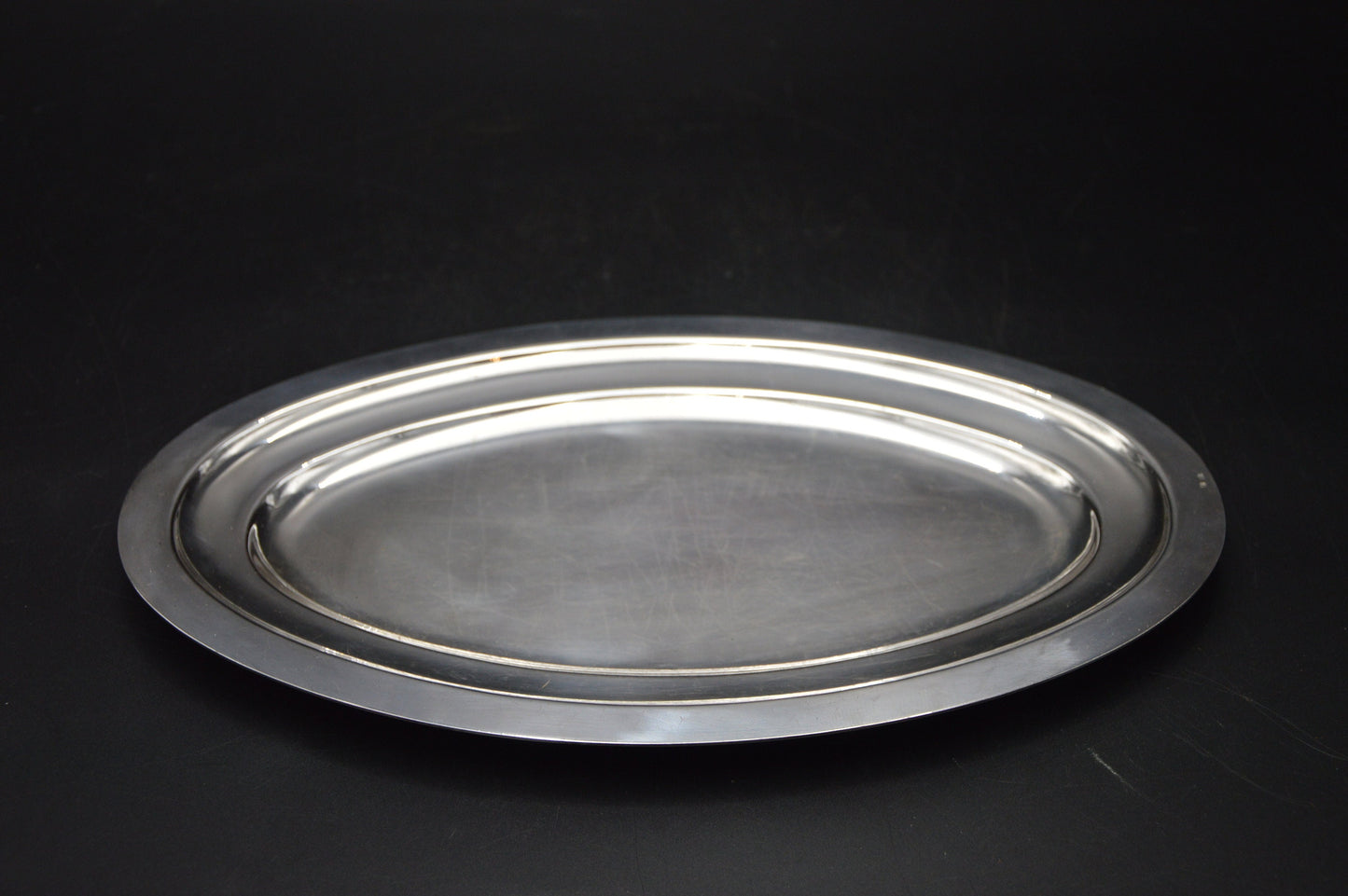 Plateau de service, assiette en argent, plateau de service, plaqué argent français, timbre des fabricants marqué, plateau plaqué argent, bosses mineures