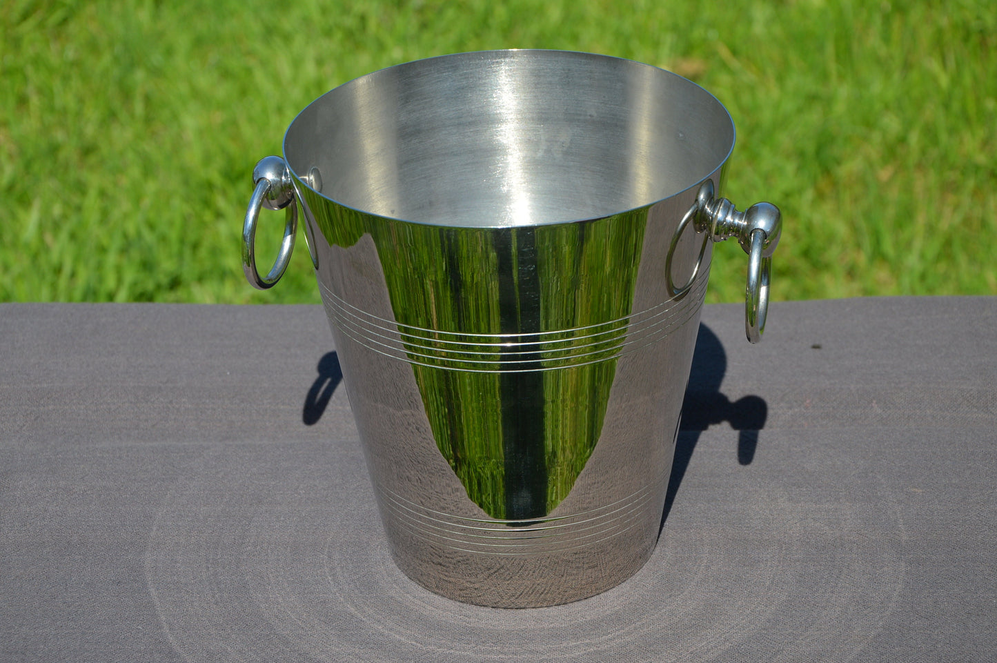 Seau à champagne plaqué Français ou refroidisseur à vin fabriqué en France No Maker's Mark Seau de Champagne Ice Bucket Wine Cooler Wine Bucket