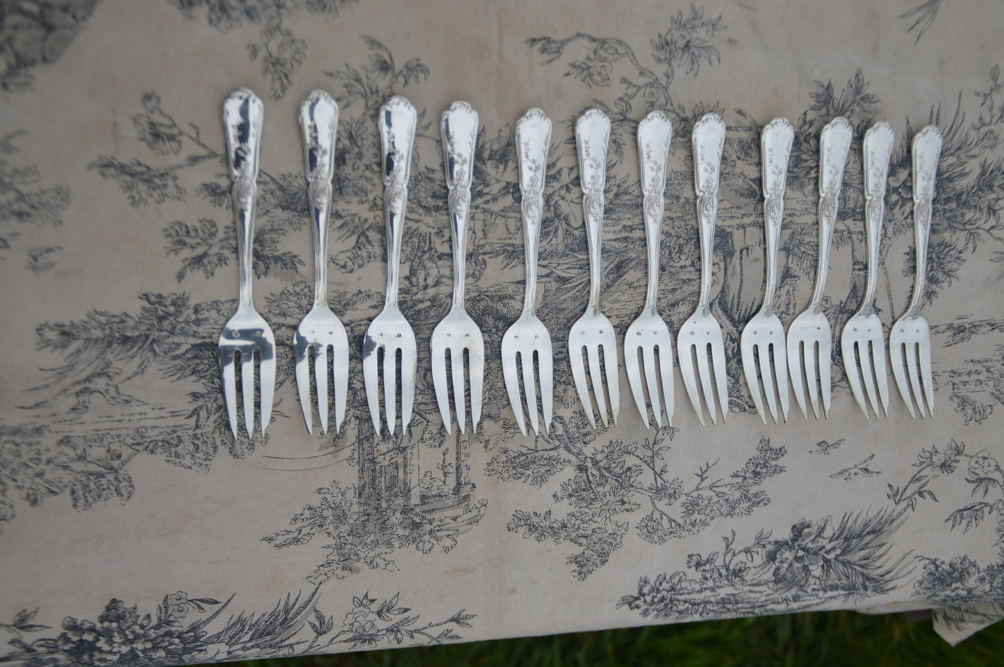12 Cake Forks French Silver Plated Marked CB Vintage Cutlery Flatware Pudding Forks Dessert Forks Superb Condition