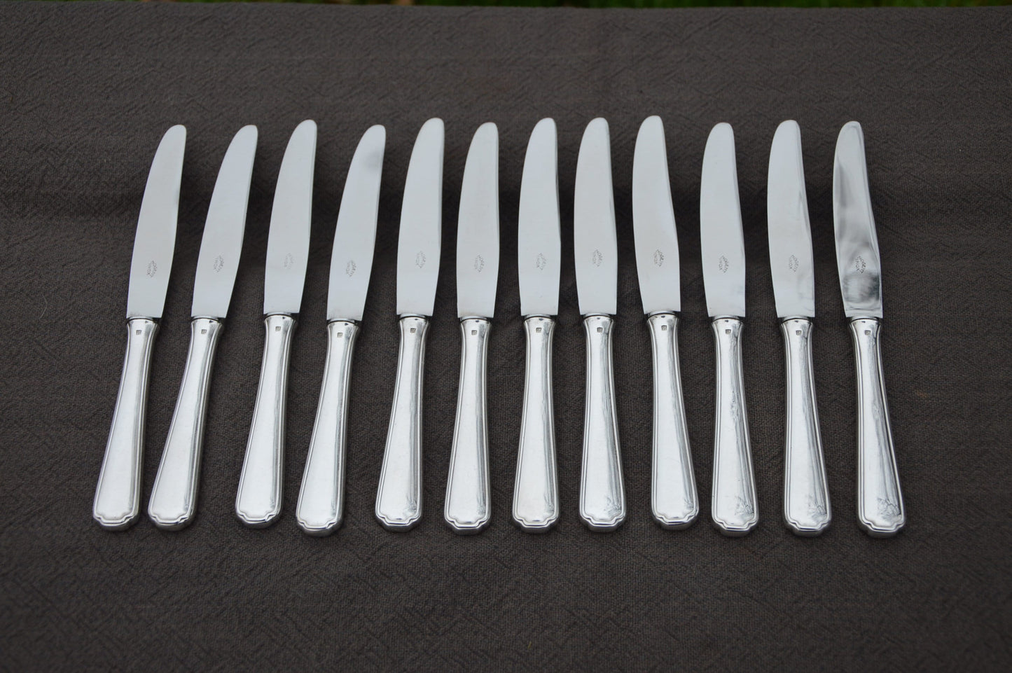 Ercuis 'Metaille Blanc' Silver Plated Set of 12 Lucheon Side Plate Knives Made by Ercuis 12 Twelve Super Knife Set Marked Ercuis Paris
