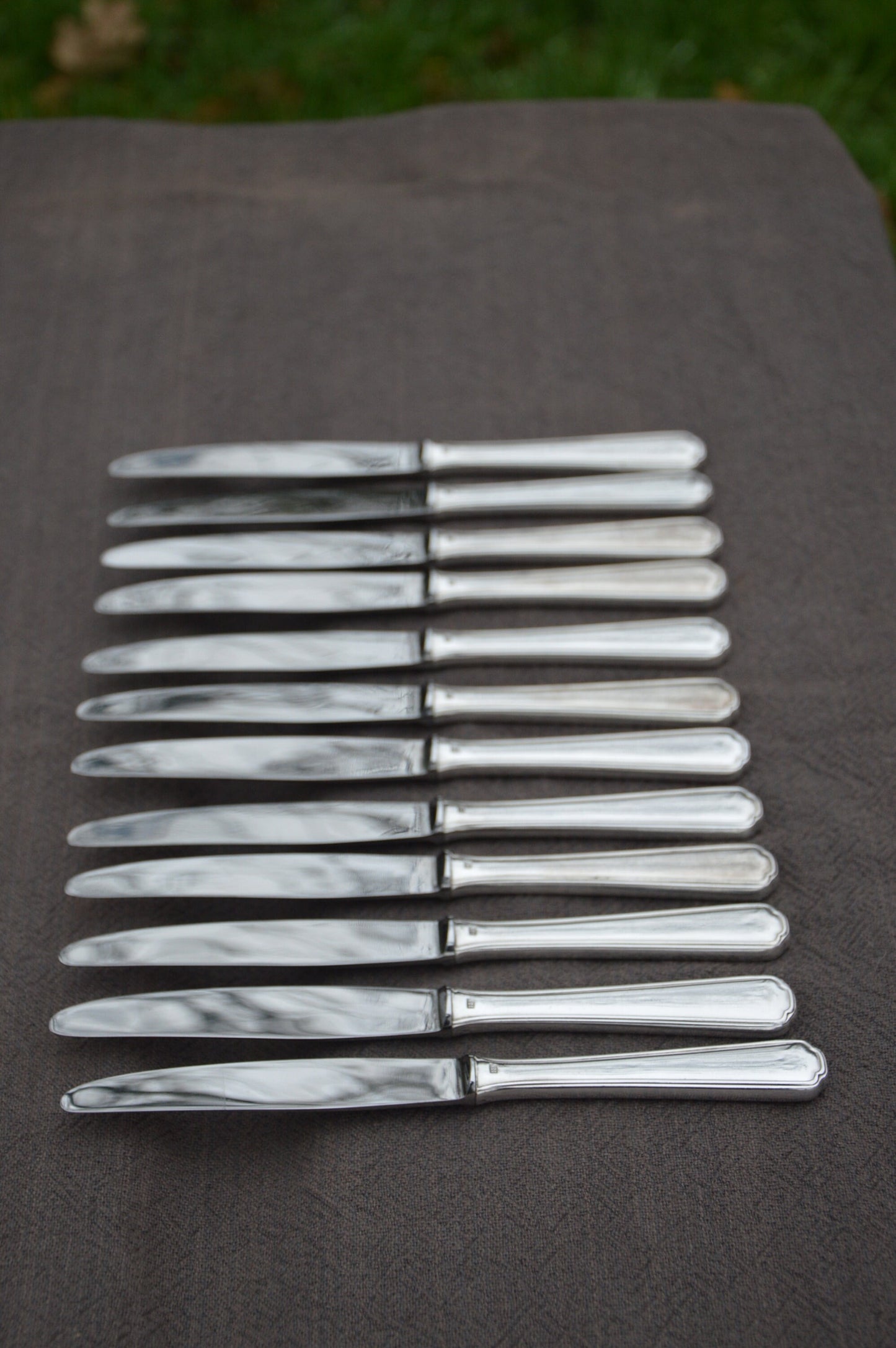 Ercuis 'Metaille Blanc' Silver Plated Set of 12 Lucheon Side Plate Knives Made by Ercuis 12 Twelve Super Knife Set Marked Ercuis Paris