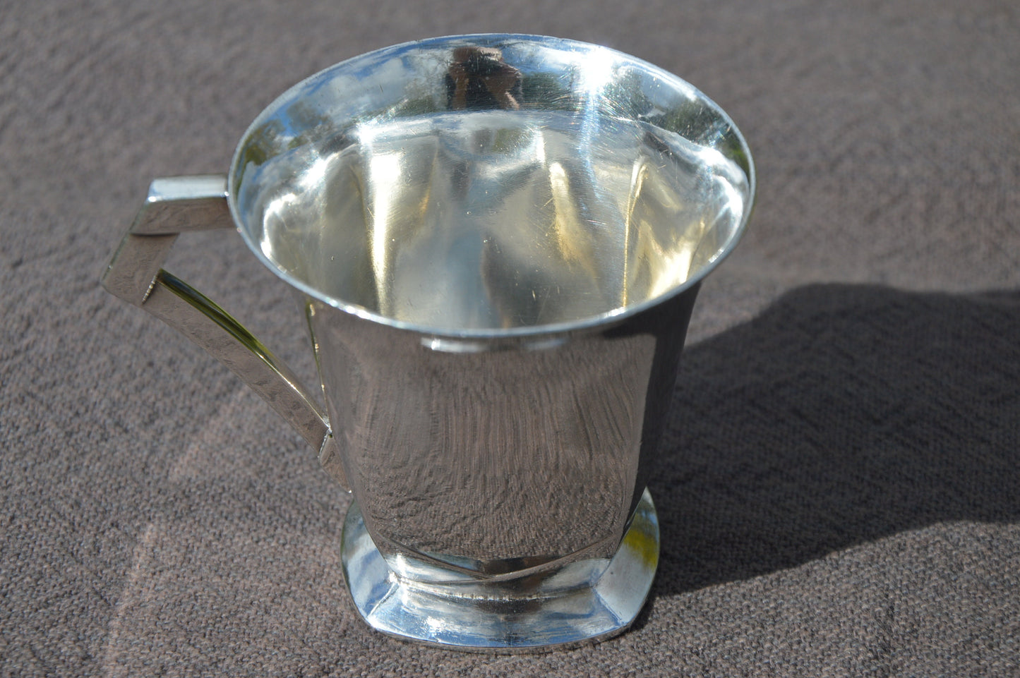 Tasse à thé Christofle Gallia O GALLIA 5968 Plaqué argent 'Métaille Blanc' Real Luxury Paris Scratches Art Déco Petite tasse à thé Boîte à café