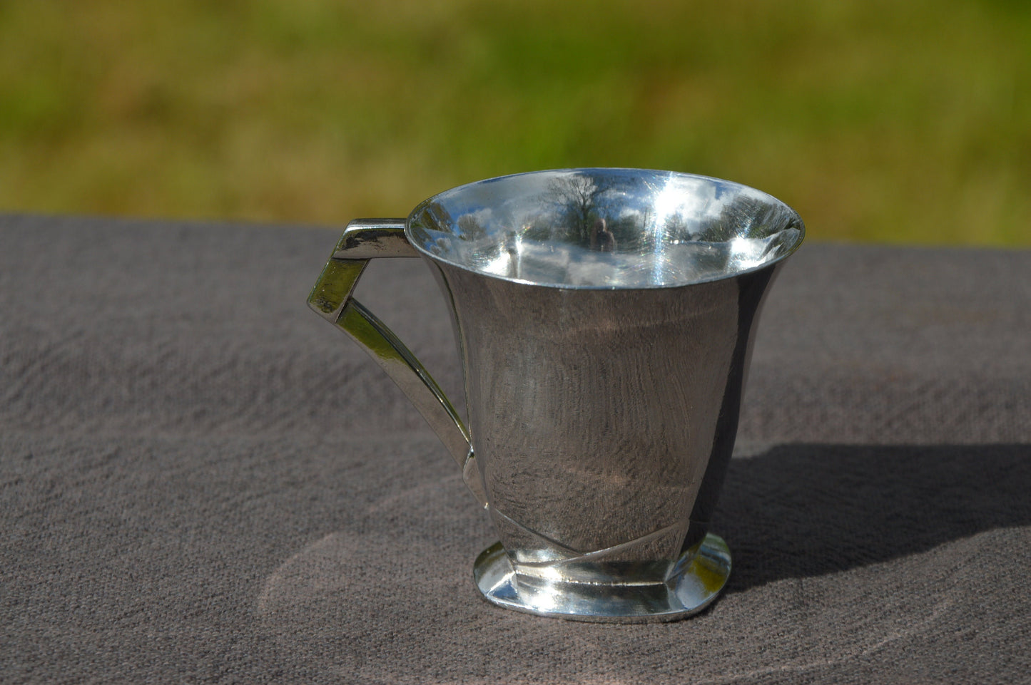 Tasse à thé Christofle Gallia O GALLIA 5968 Plaqué argent 'Métaille Blanc' Real Luxury Paris Scratches Art Déco Petite tasse à thé Boîte à café