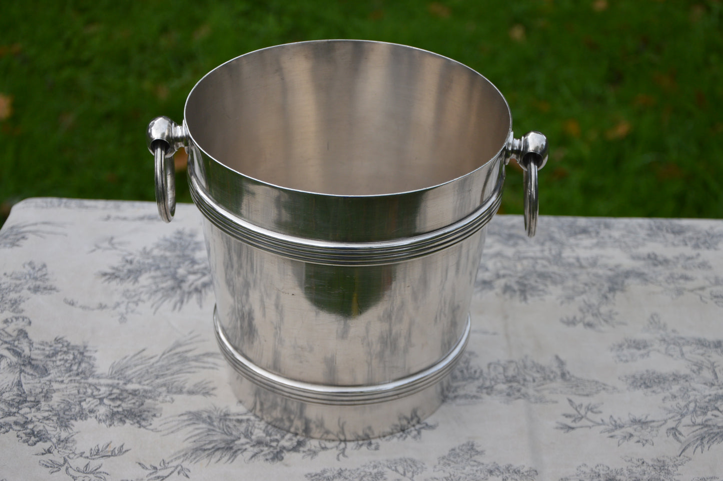 Wine Cooler Seau de Champagne Bucket French Antique Well Used