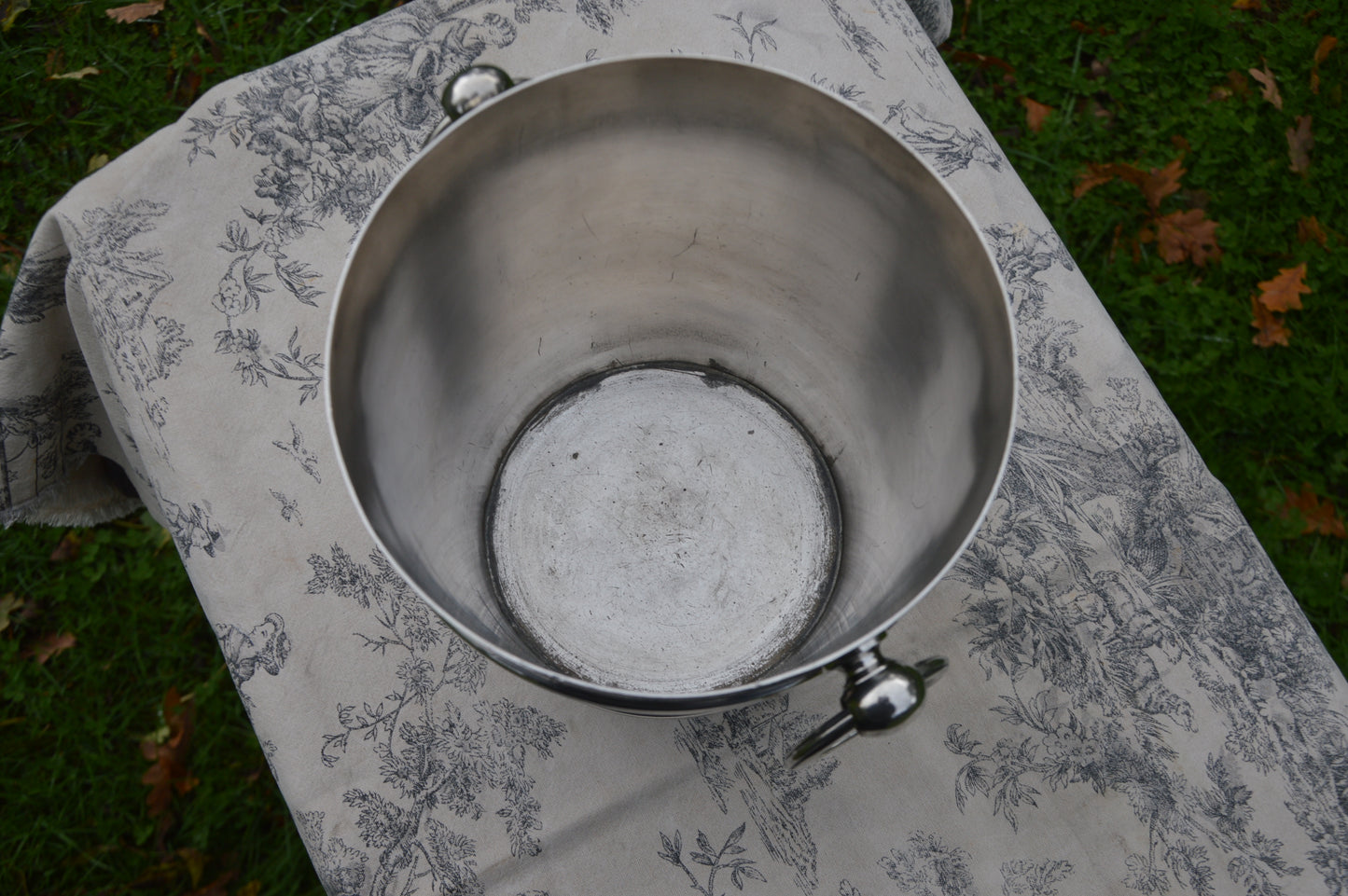 Wine Cooler Seau de Champagne Bucket French Antique Well Used