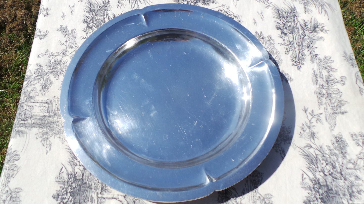 Grande assiette plaquée argent Berlin Made Gebruder Hepp Metallwarenfabrik Pfersheim Berlin SilverPlated Plate 84471 Villars Palace Platter Allemagne
