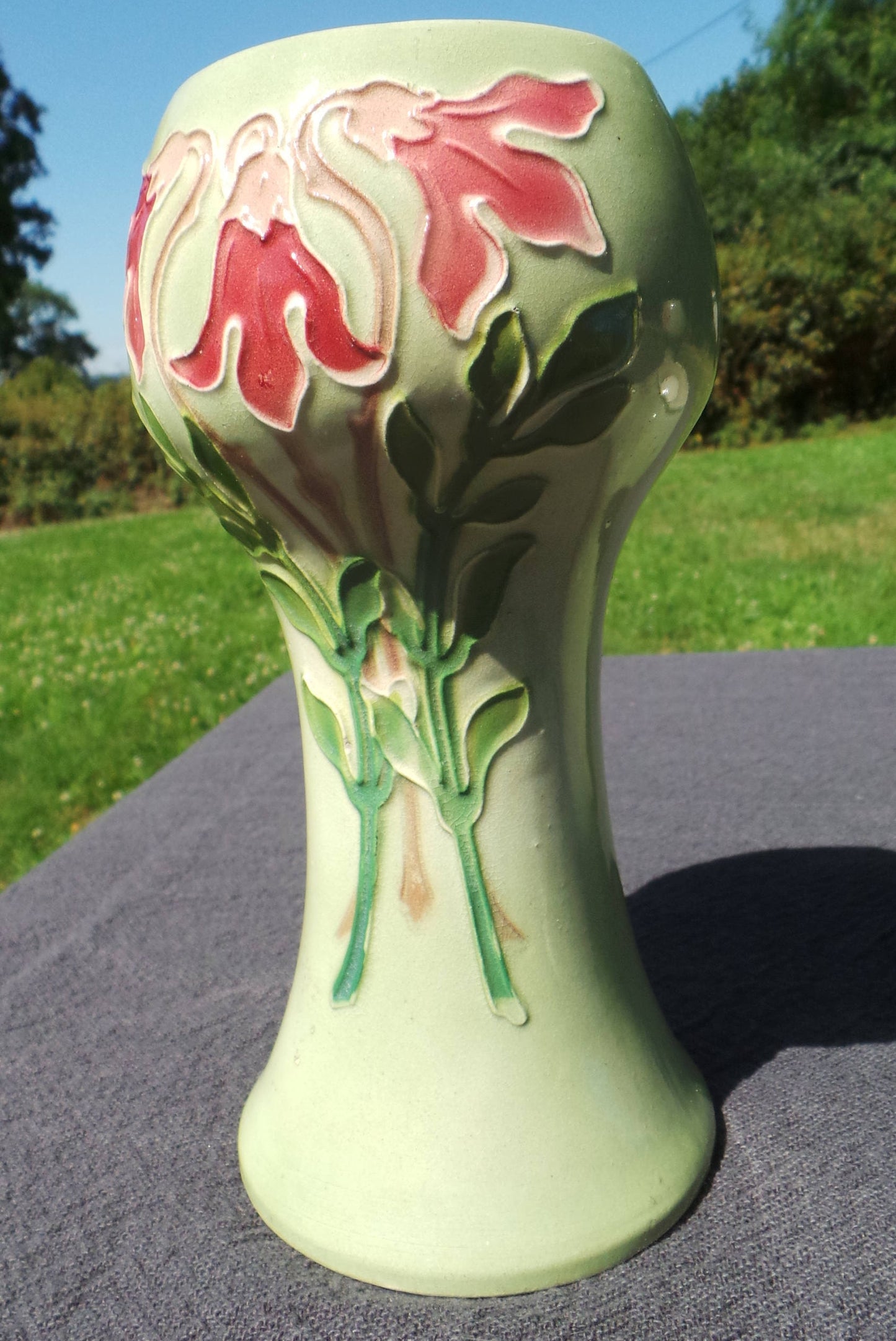St Clements 1920's Trio décoré à la main Deux vases et bol fabriqués en France Céramique St Clement Entièrement marquée Art Nouveau Style Tubelined Pottery