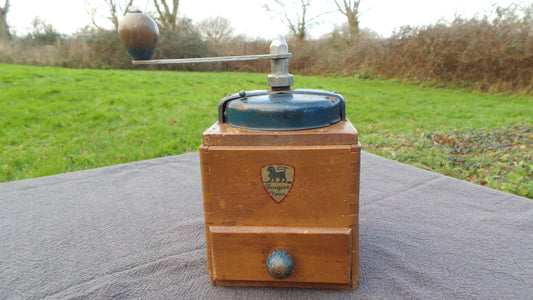 vintage Français Peugeot Bros Blue Coffee Grinder Metal Handle Attachments Coffee Mill Entièrement fonctionnel Moulin à Café Émail Coffee Bean Mill