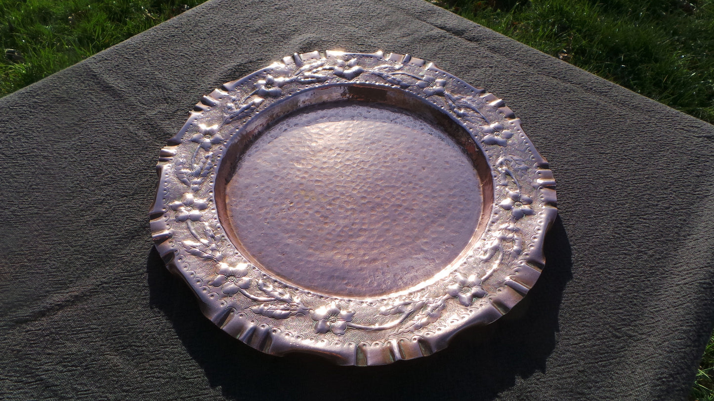 Copper Plate Tray French Fine Copper Art Nouveau Art Deco Decorated Jugendstil Copper Hand Made Decoration Quality Repousee