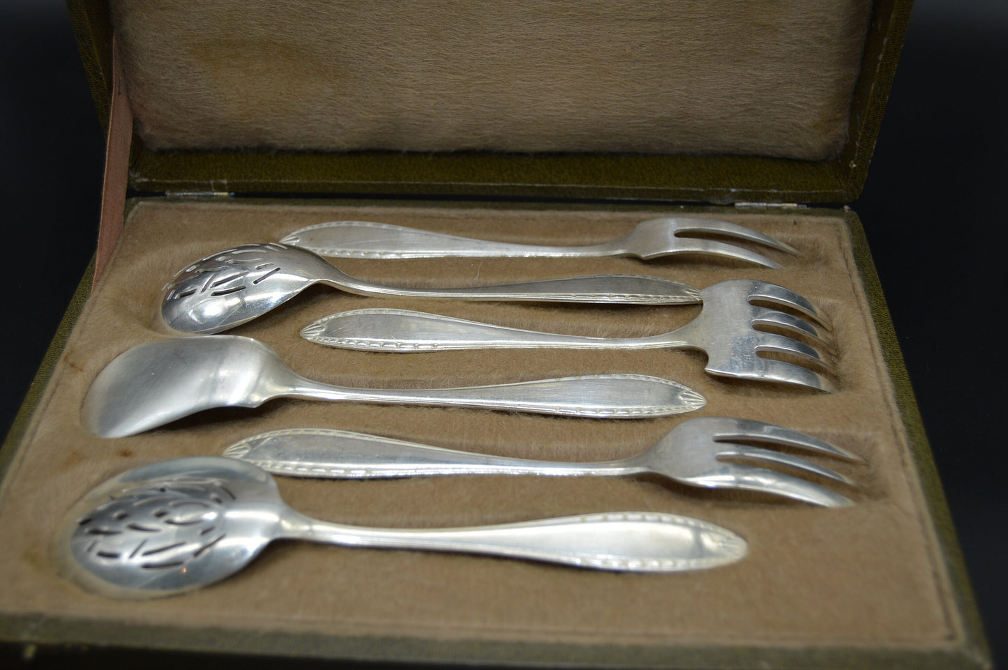 Christofle Serveurs Français Antique Silver Plate Candy Sweet Cake Fruit Confiture Petit Four Ecumoires Fourchettes Pelle Début 1874-1877