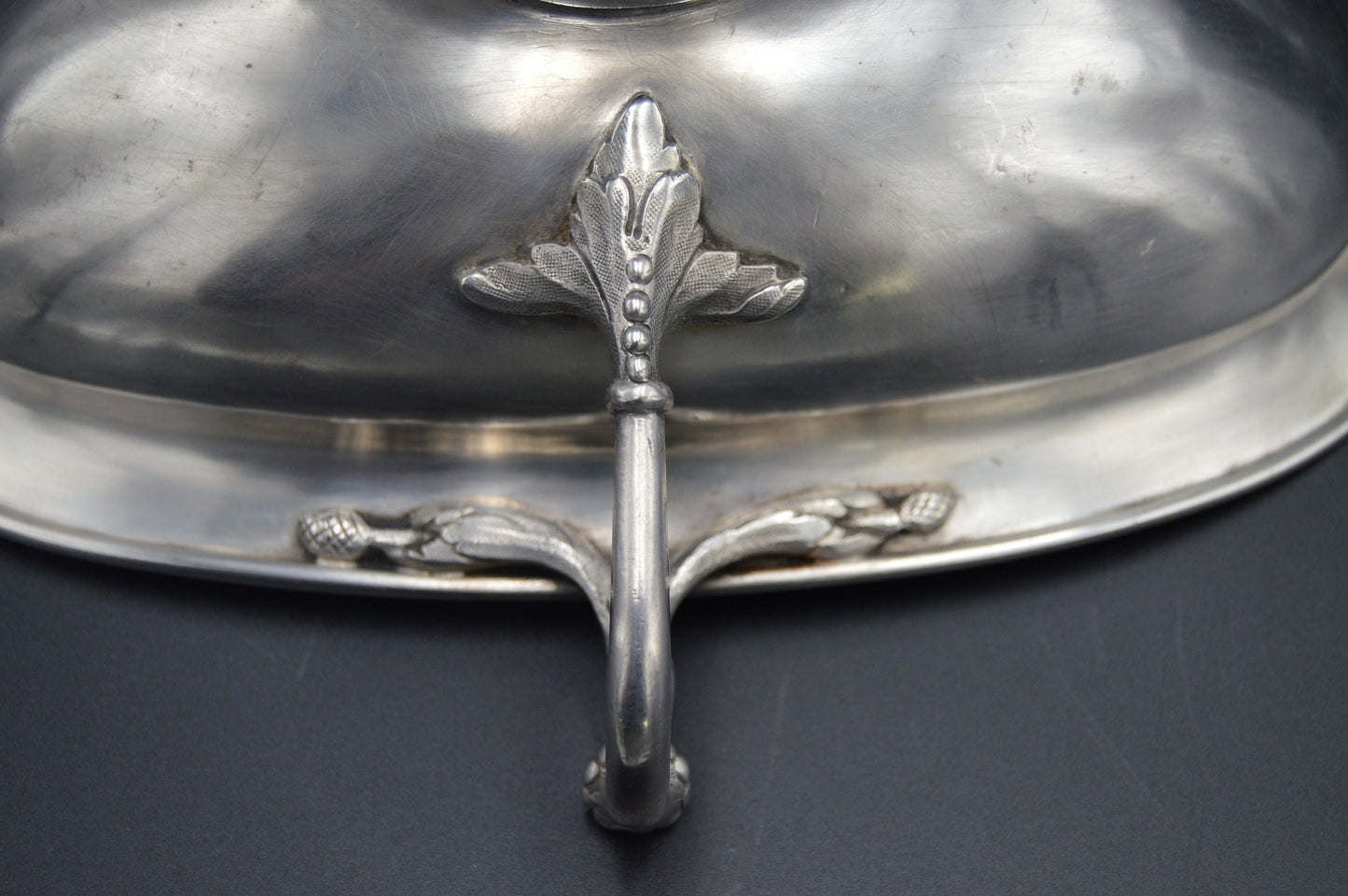 Plaqué argent 'Métaille Blanc' Tazza Bonbon Dish Sauce Boat Serving Dish Real Luxury Made by Armand Fresnais 1877-1927 Paris Wear