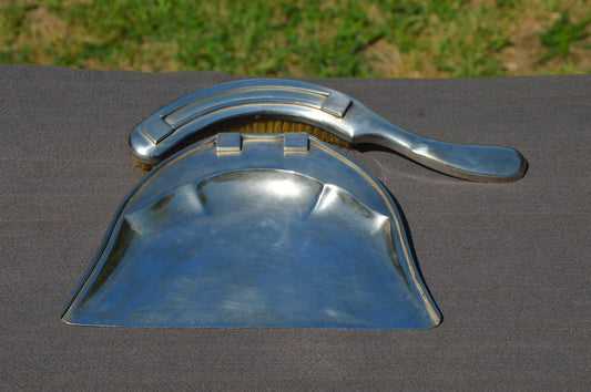 Antique Français Silver Plate Crumb Tray Butler Tray Brush Art Déco Belle Fabrication et Décoration Art Déco Butler Dining Table Tidy