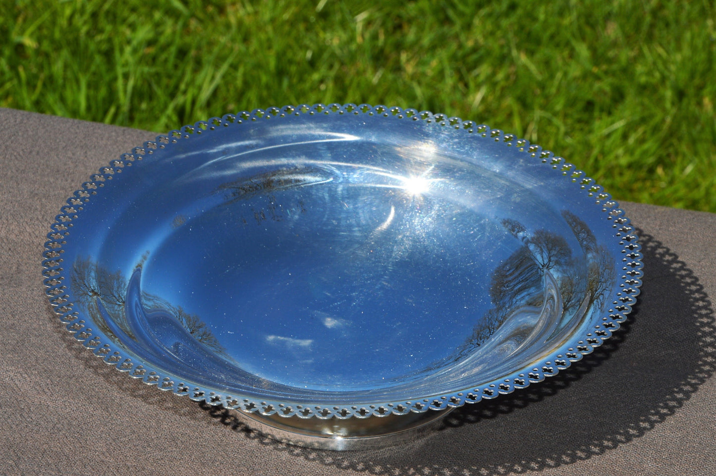 vintage Français Silver Plate Cake Plate Dish Tazza Art Déco Plate-forme Beau Design Table Center Piece Plateau Silver Plate Bon État