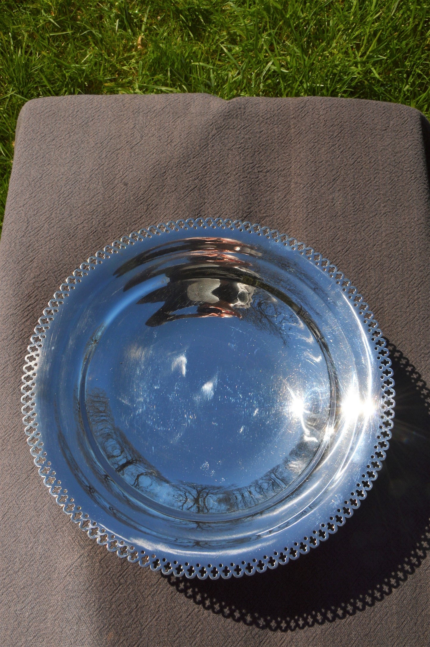 vintage Français Silver Plate Cake Plate Dish Tazza Art Déco Plate-forme Beau Design Table Center Piece Plateau Silver Plate Bon État