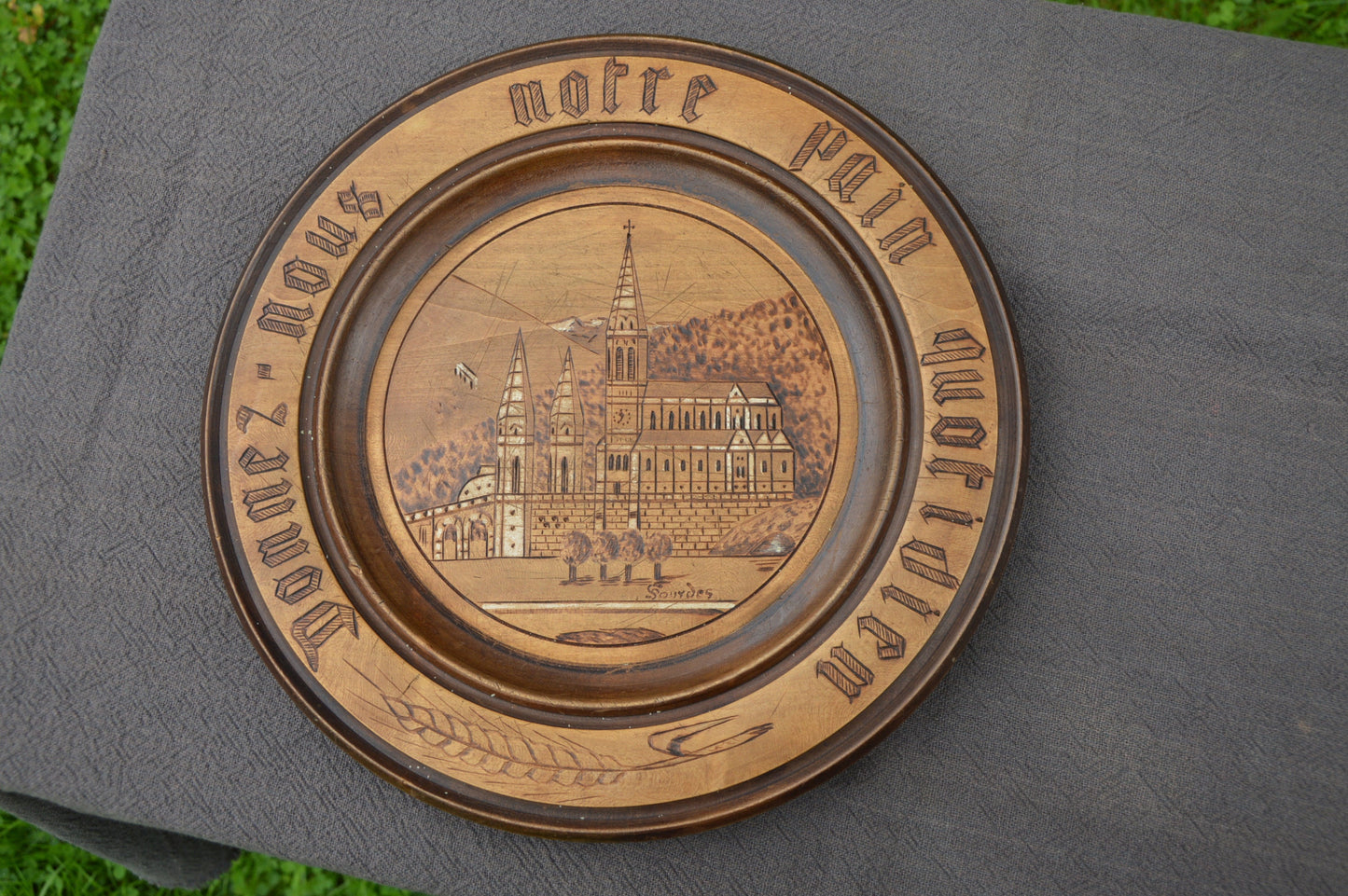 Lourdes Solid Wood Vintage French Bread Serving Board Hand Made Traditional Motto Give Us Our Daily Bread Donnez Nous Notre Pain Quotidien