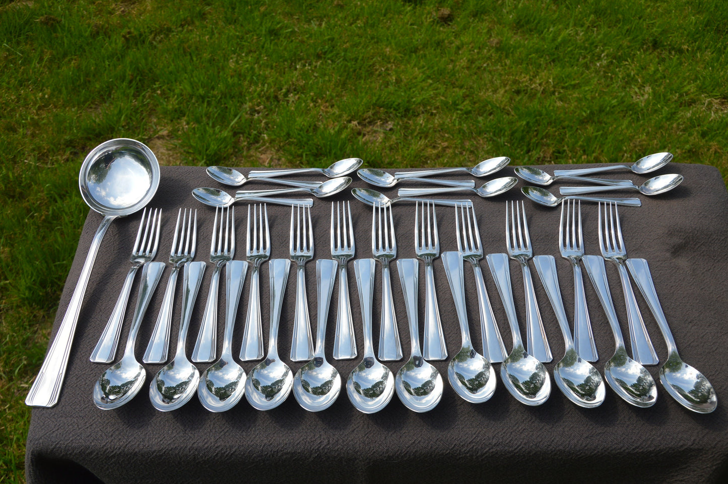 Ercuis Boîte à Dessert Motif Compiègne de 37 Pièces Fourchettes Cuillères Cuillères à Café OE Métaille Blanc Couverts à Pudding Déjeuner Français Plaqué Argent