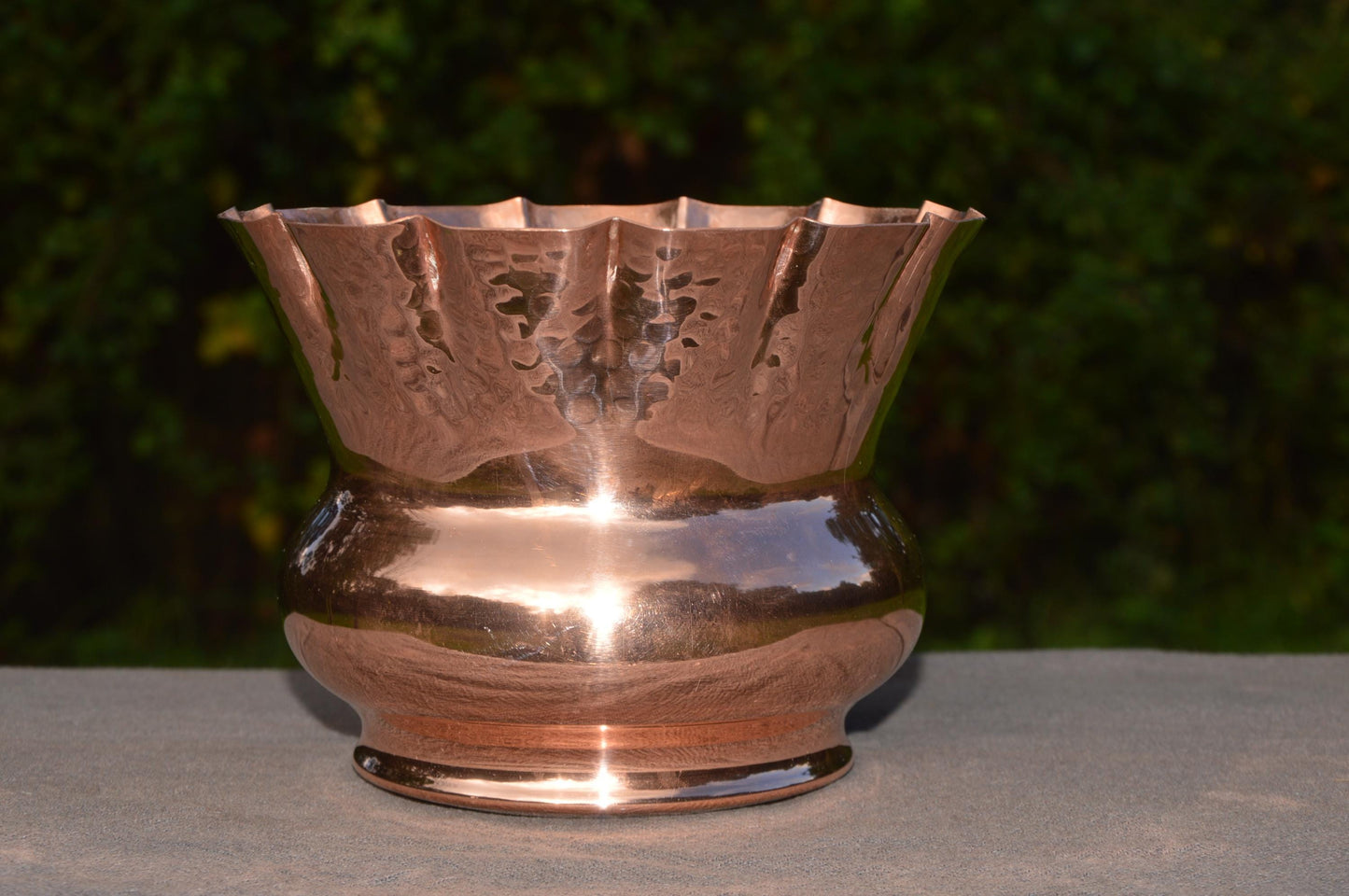 Lecellier Decor Stylish Plant Pot Hand Made Worn Copper Planter Copper Arts Crafts Home Decor Cache-Pot French Copper Design