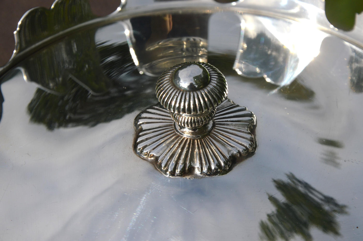 Christofle 1931-1975 Collection Gallia 'Metaille Blanc' Ice Bucket with Insert Real Luxury Made by Christofle of Paris Monteith Silver Plate