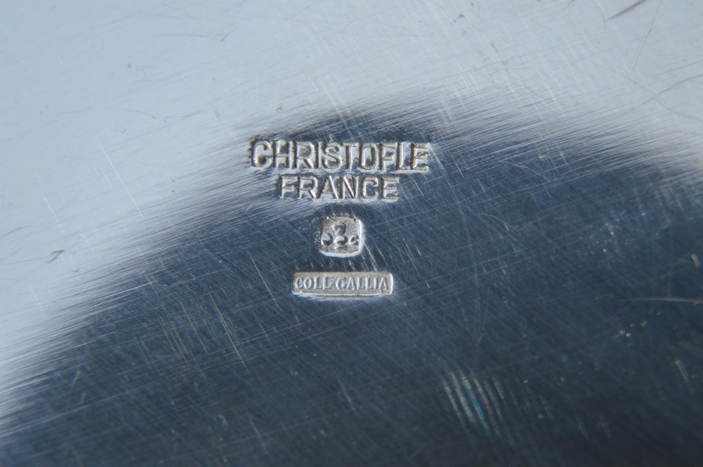 Christofle 1931-1975 Collection Gallia 'Metaille Blanc' Ice Bucket with Insert Real Luxury Made by Christofle of Paris Monteith Silver Plate