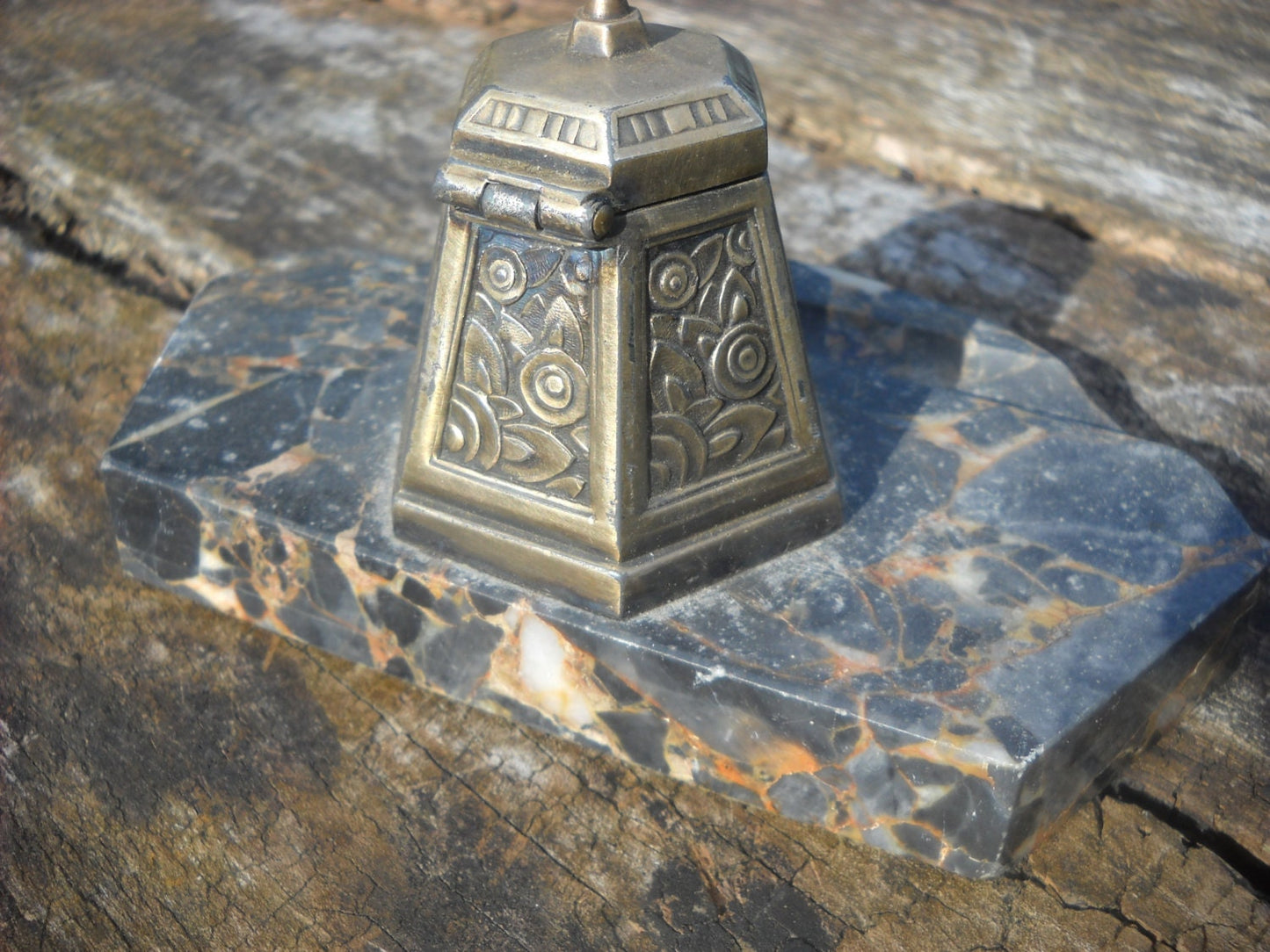 French Vintage Decorative Desk Inkwell Bronze Art Deco Pen Stand Encrier on Marble True Art Deco Inkwell Lovely Piece