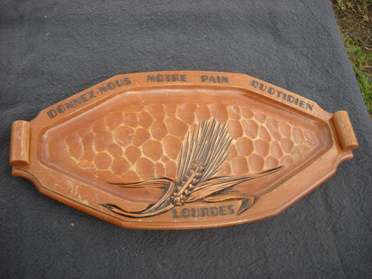Lourdes Solid Wood Vintage French Bread Serving Board with Traditional Motto ' Give Us Our Daily Bread' 'Donnez Nous Notre Pain Quotidien'