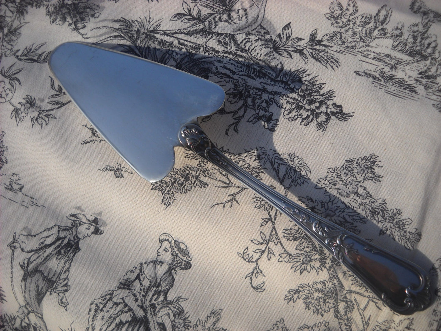 Ercuis Paris Cake Slice Beautiful Silver Plated 'Metaille Blanc' Ercuis Made in Paris Real Luxury Cake Knife Table Cake Cutter